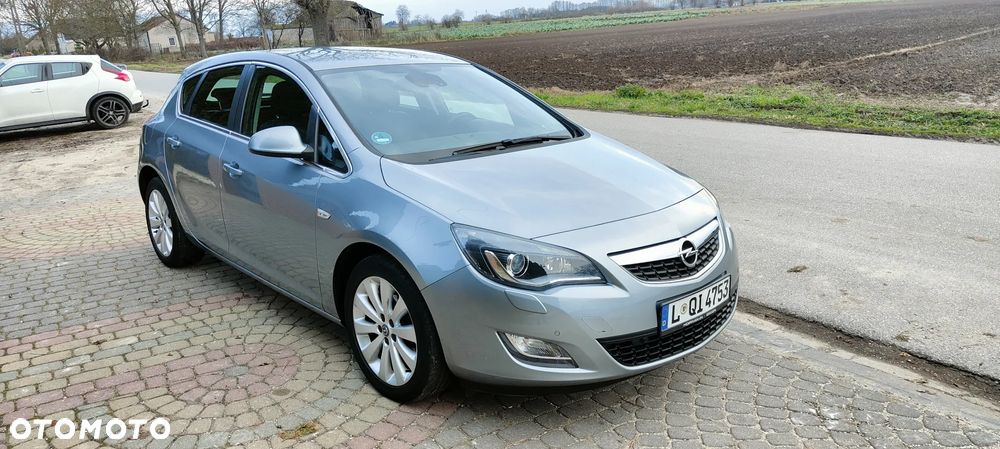 Opel Astra 1.6 Cosmo - 18