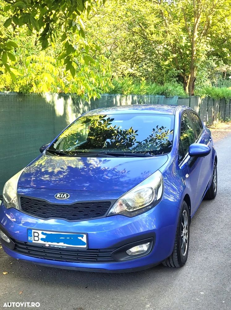 Kia Rio - 8