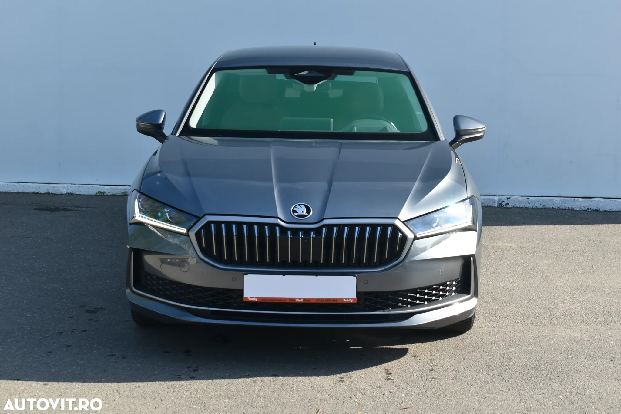 Skoda Superb 2.0 TSI 265 CP 4x4 DSG Laurin & Klement - 2