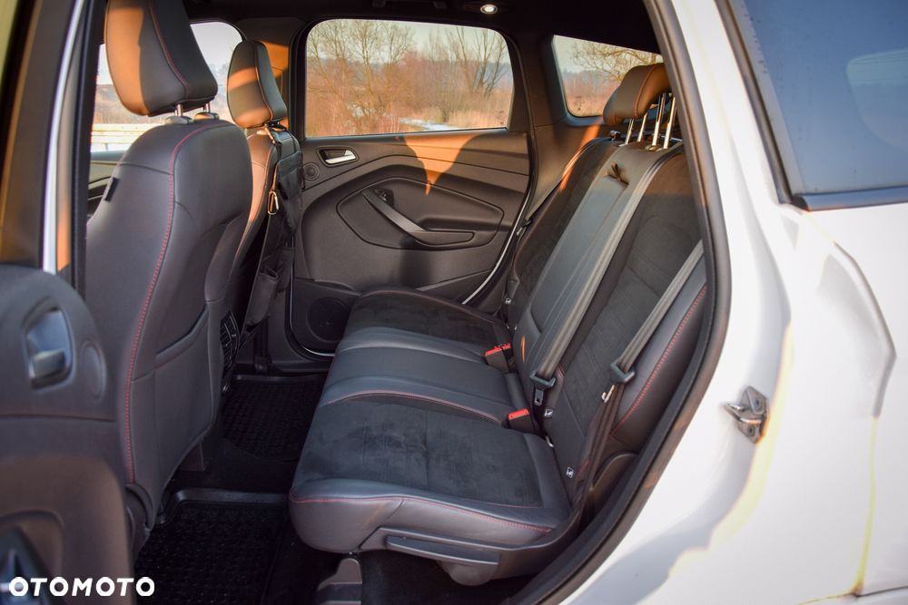 Ford Kuga 1.5 EcoBoost 4x4 ST-Line - 29