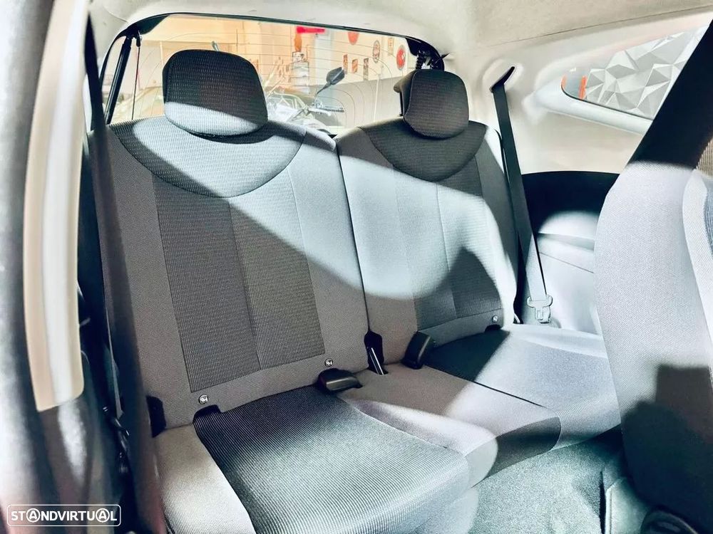 Toyota Aygo 1.0 X-Play Plus - 25