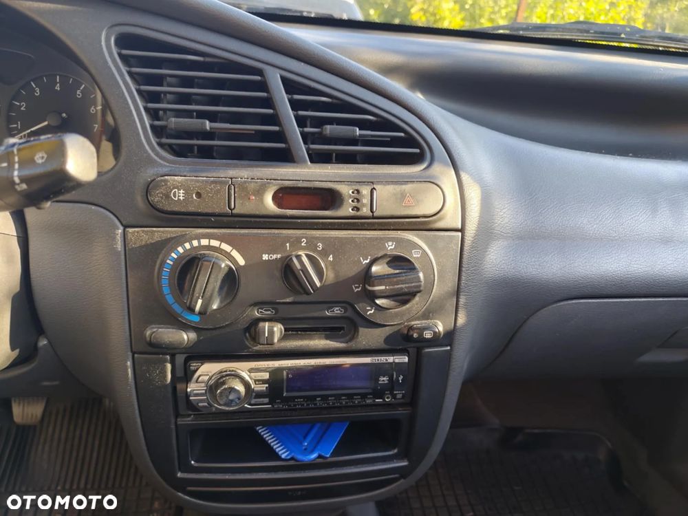 Daewoo Lanos 1.5 S - 4