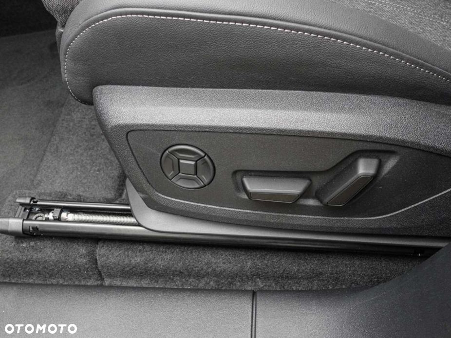Audi Q6 e-tron - 9