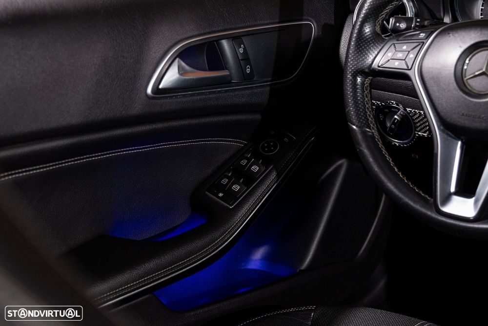 Mercedes-Benz GLA 200 d Urban - 13