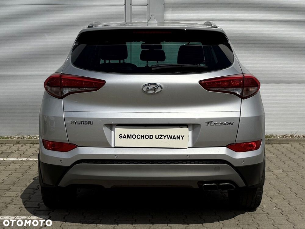 Hyundai Tucson 2.0 CRDI BlueDrive Style 2WD - 8