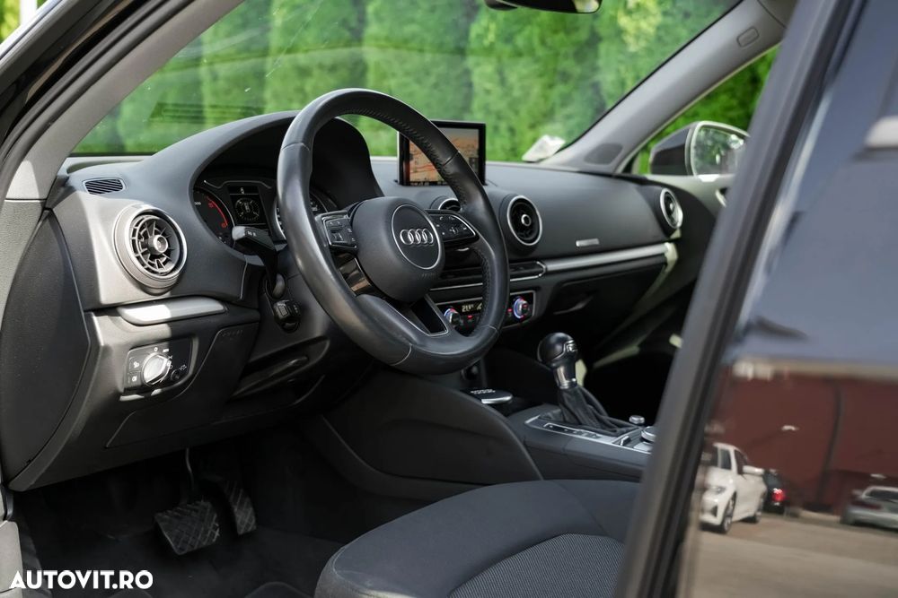 Audi A3 2.0 TDI Stronic Ambiente - 14