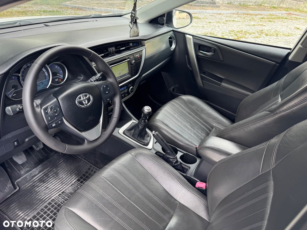 Toyota Auris 1.4 D-4D Comfort - 21