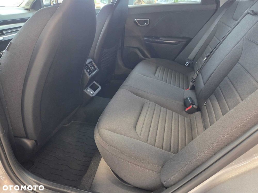 Kia K4 - 34