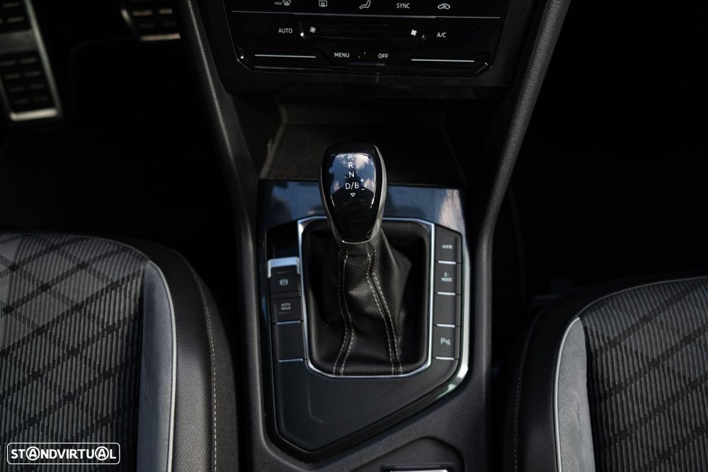 VW Tiguan 1.4 TSI eHybrid R-Line DSG - 28