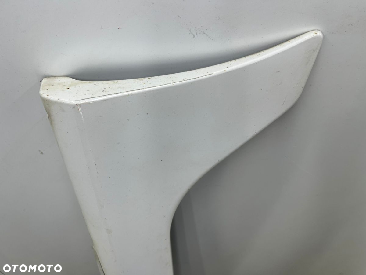 Nakładka progu Hyundai I30 I FD 5Drzwi HB 07-12r. PRAWA listwa progowa zewnętrzna kolor 7F próg - 2