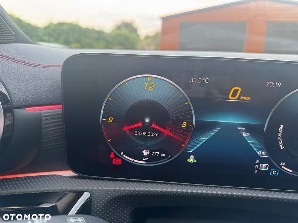 Mercedes-Benz CLA 250 4Matic 7G-DCT AMG Line - 12
