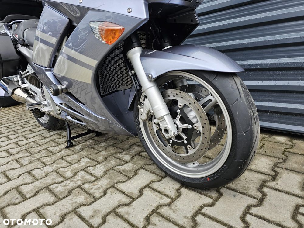 Yamaha FJR - 14