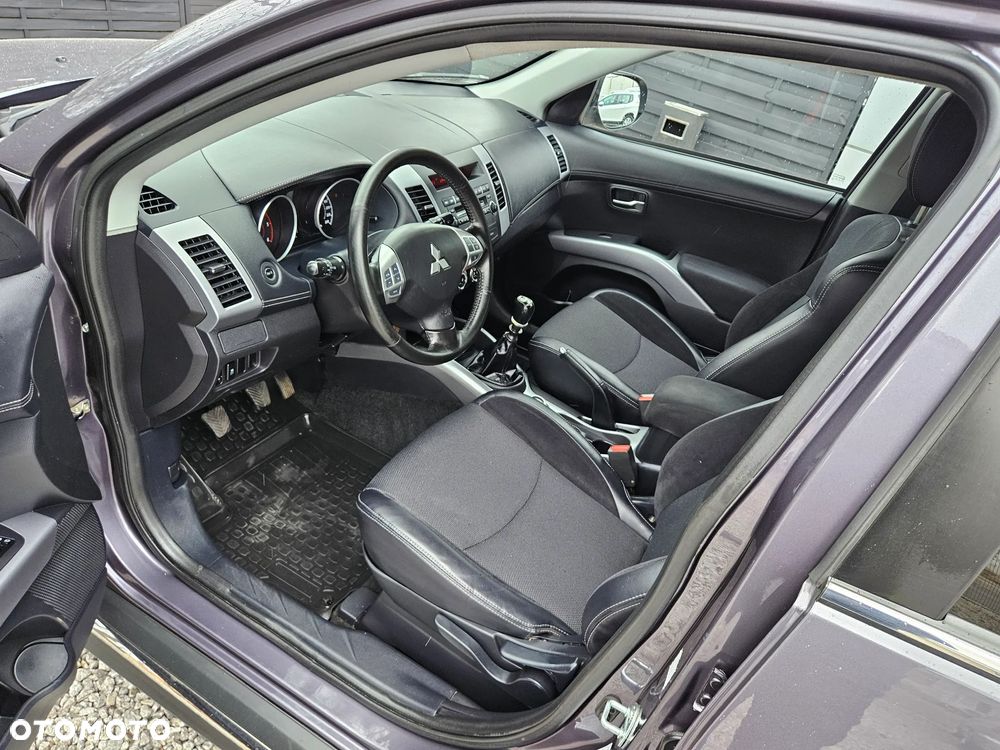 Mitsubishi Outlander 2.0 DI-D 4WD Intense - 8