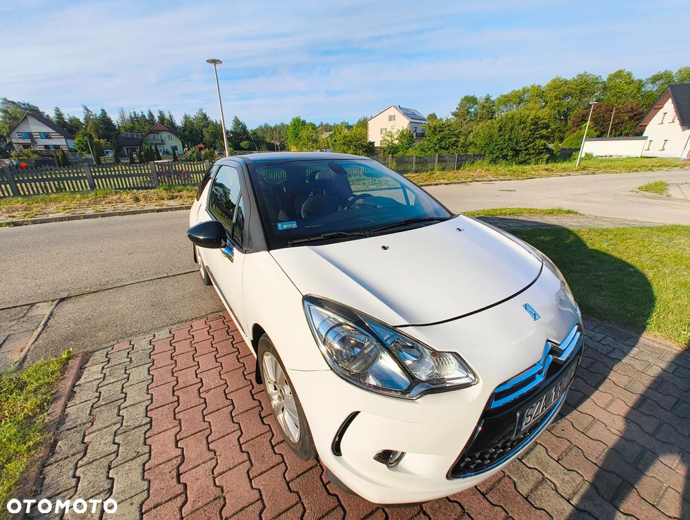 Citroën DS3 e-HDi 90 FAP SoChic - 2