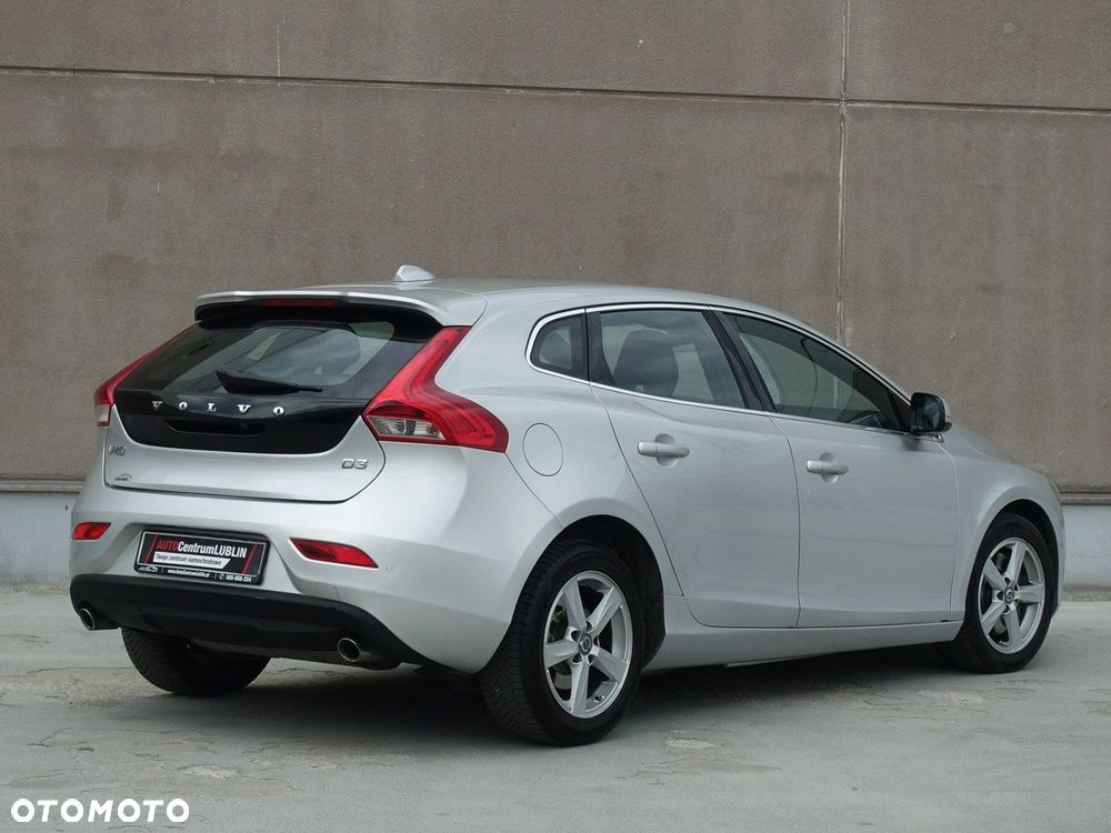 Volvo V40 D3 Geartronic Momentum - 10