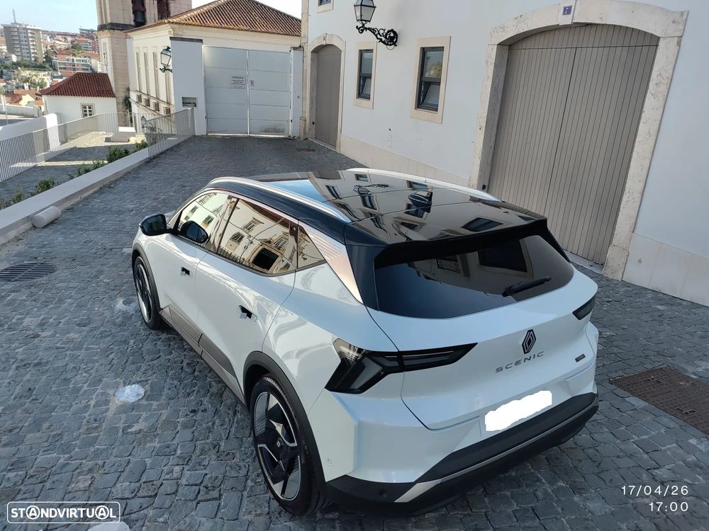 Renault Scénic E-Tech 220 Long Range Iconic - 4