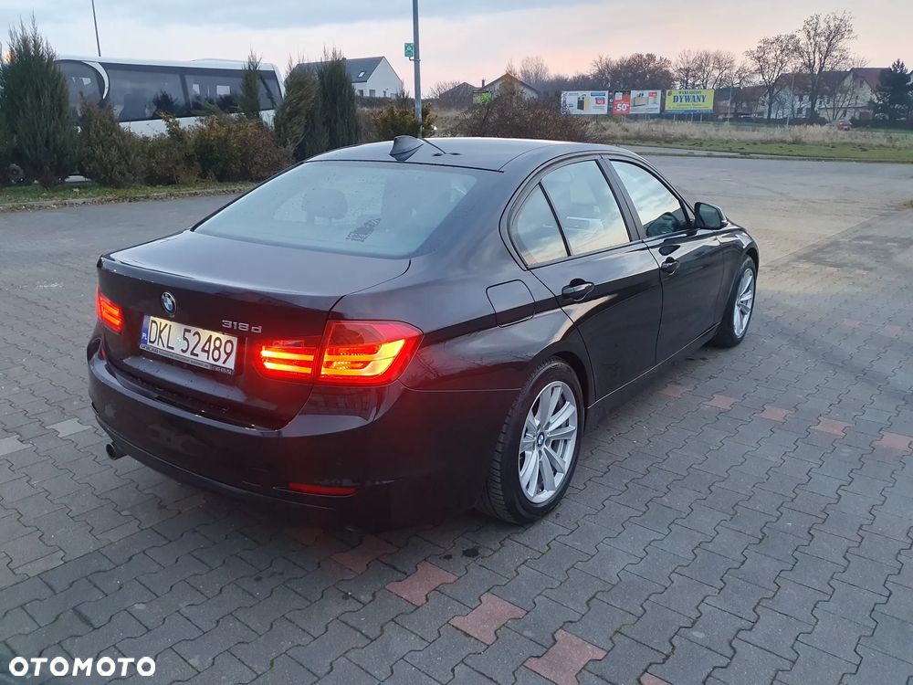 BMW Seria 3 318d DPF - 5