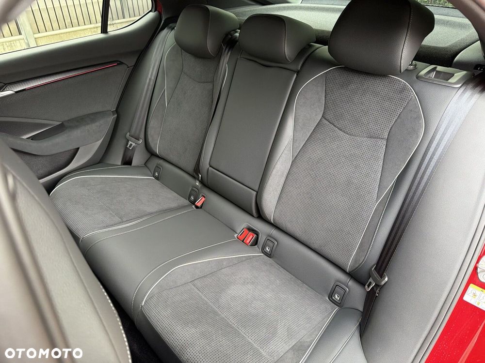 Skoda Superb 2.0 TSI Sportline DSG - 24