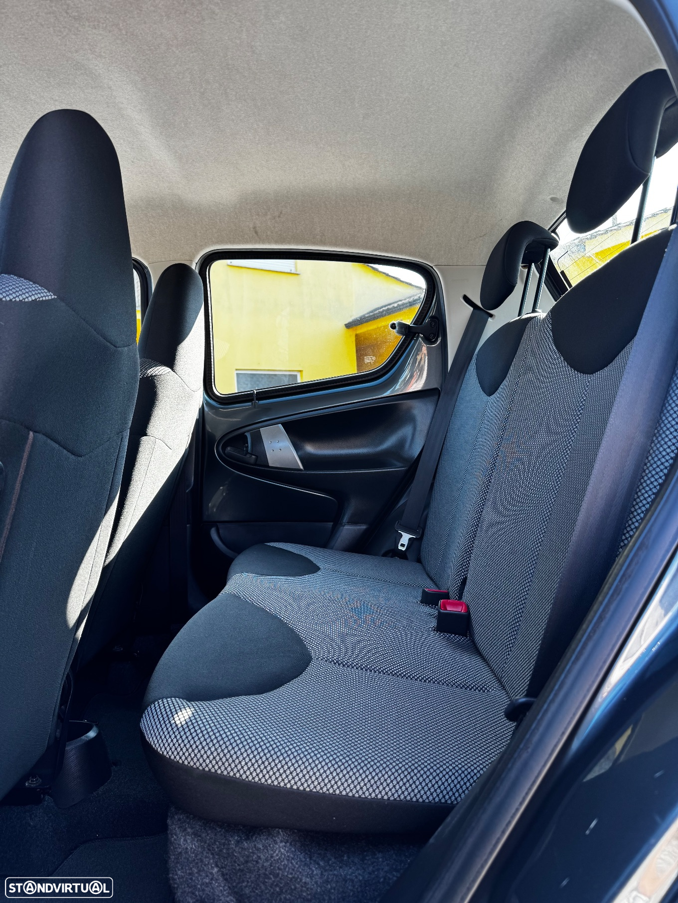 Toyota Aygo 1.0 Plus Sport Pack MM - 17
