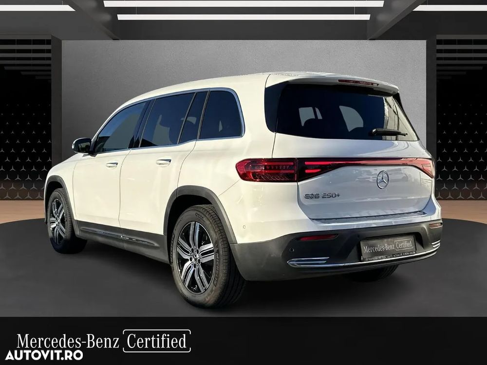 Mercedes-Benz EQB 250+ - 16