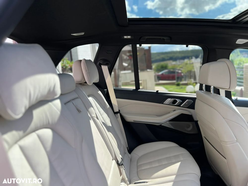 BMW X5 xDrive40i - 38