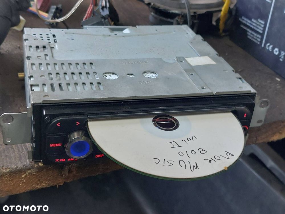 RADIO ODTWARZACZ SAMOCHODOWY BLAUPUNKT BUENOS AIRES 200 CD AUX - 9
