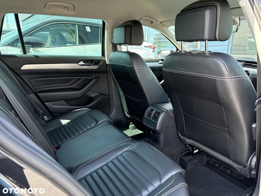 Volkswagen Passat Variant 1.5 TSI EVO Elegance DSG - 33