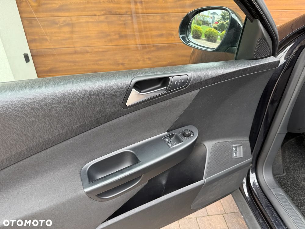 Volkswagen Passat - 8