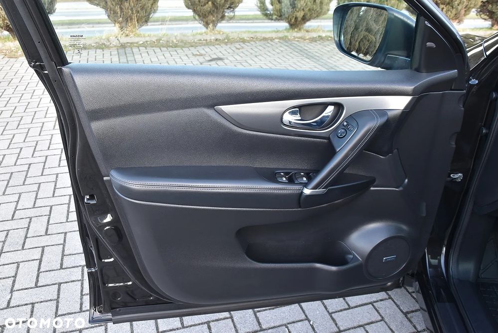 Nissan Qashqai - 25