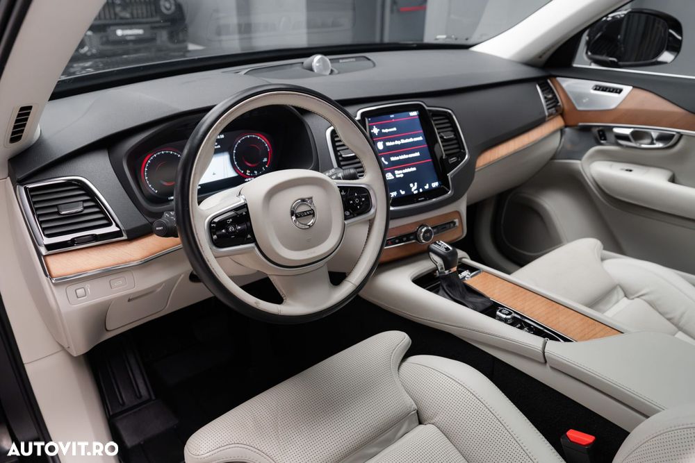 Volvo XC 90 - 17
