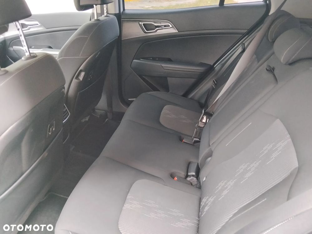 Kia Sportage 1.6 T-GDI MHEV Business Line 4WD DCT - 11