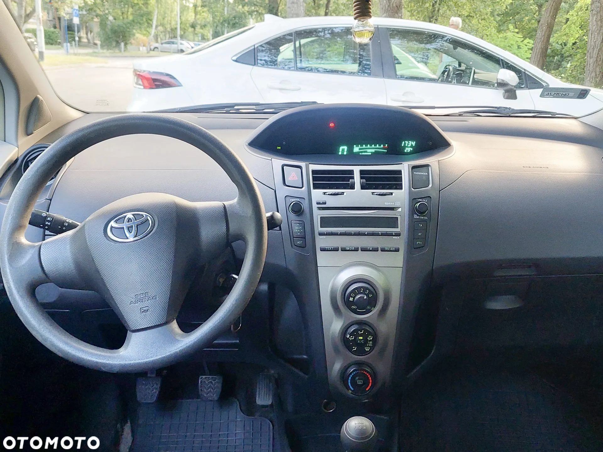 Toyota Yaris 1.0 Luna - 8