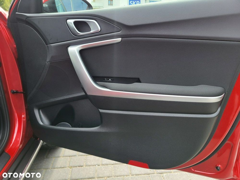 Kia XCeed - 19