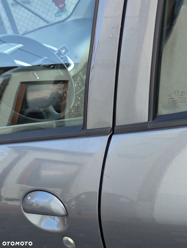 Peugeot 206 plus - 35