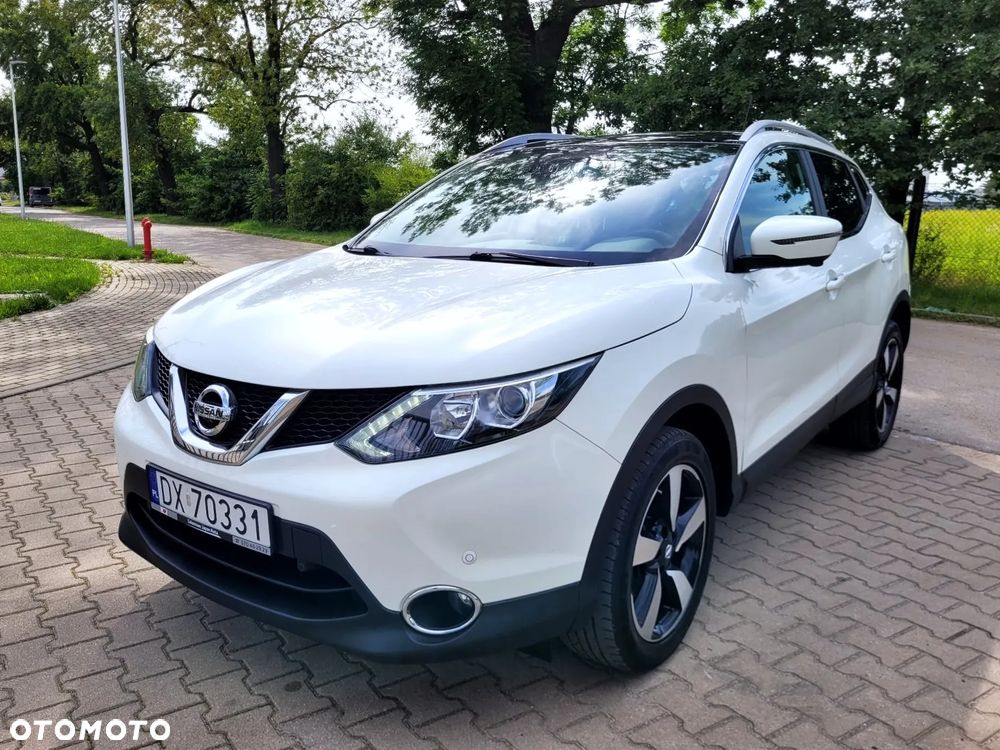 Nissan Qashqai 1.6 DIG-T N-Connecta - 1