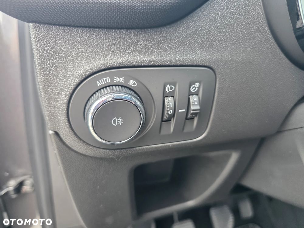 Opel Crossland X - 22