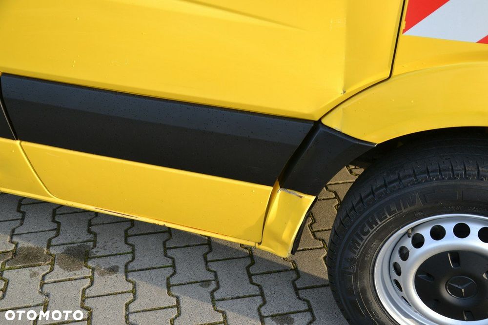 Mercedes-Benz Sprinter - 11