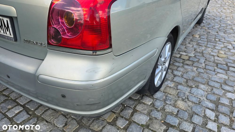 Toyota Avensis 1.8 VVT-i Sol - 10