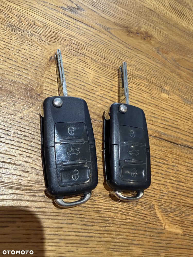 Volkswagen Golf - 8