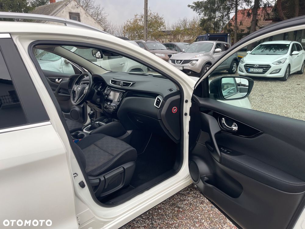 Nissan Qashqai 1.2 DIG-T N-Connecta - 12