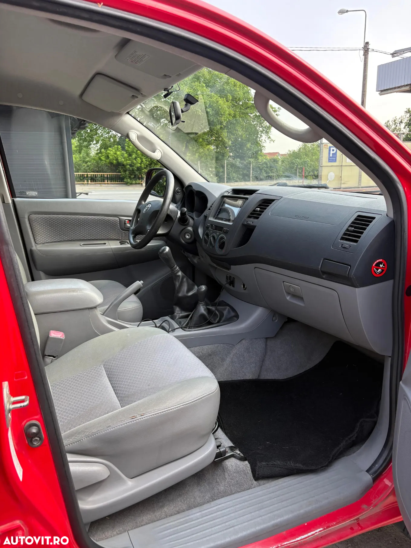 Toyota Hilux 4x4 Double Cab - 5