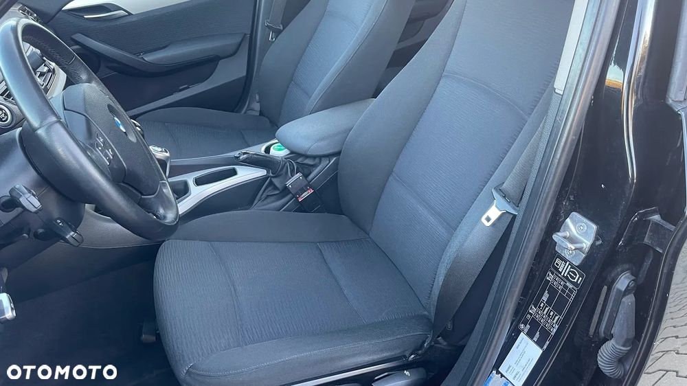 BMW X1 xDrive18d - 13