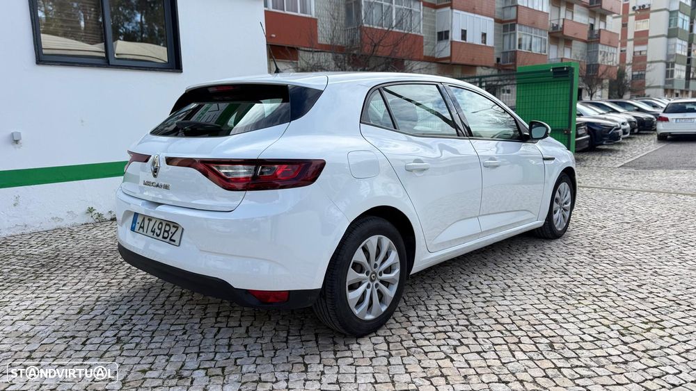 Renault Mégane 1.5 dCi Dynamique S - 2