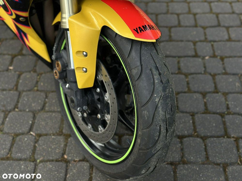 Yamaha R6 - 18