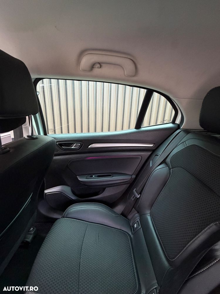Renault Megane ENERGY dCi 130 BOSE EDITION - 9