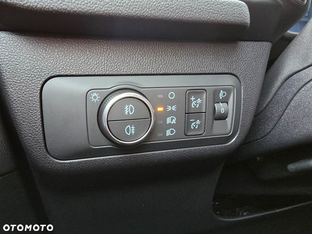 Ford Kuga - 12