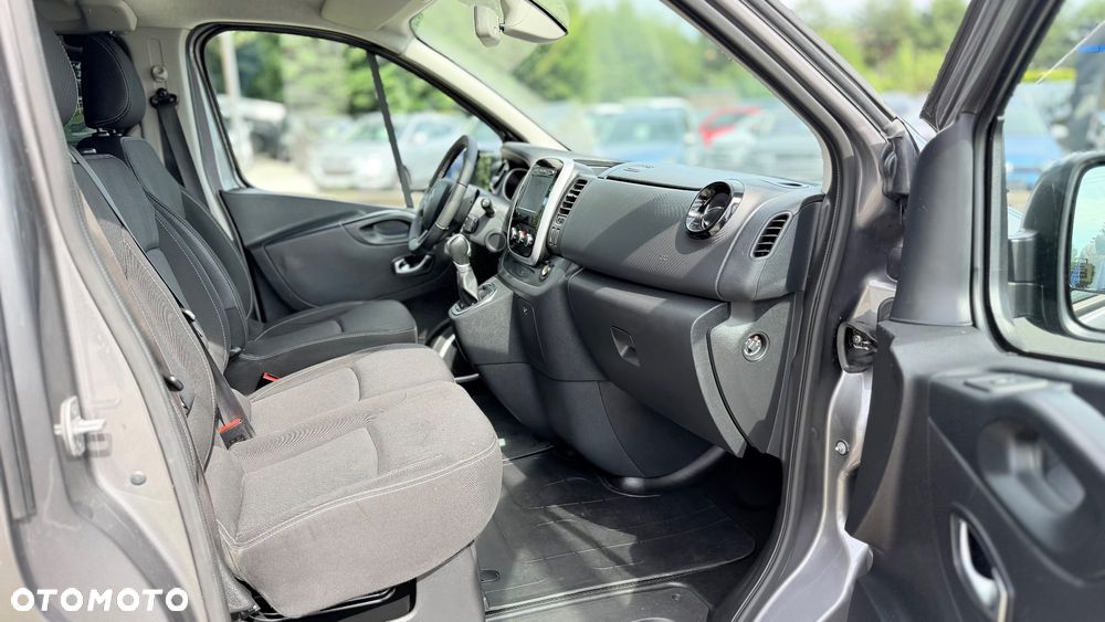 Renault Trafic Grand 2.0 dCi EDC - 17