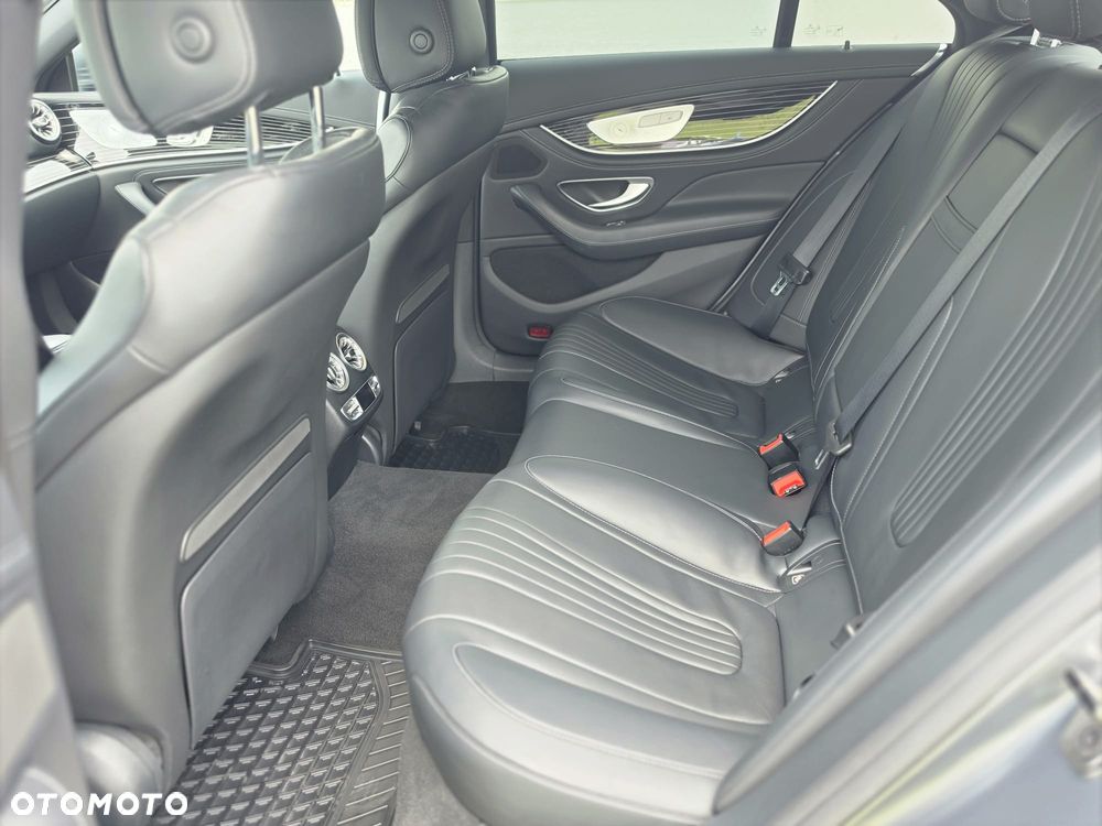 Mercedes-Benz CLS 400 d 4-Matic AMG - 11