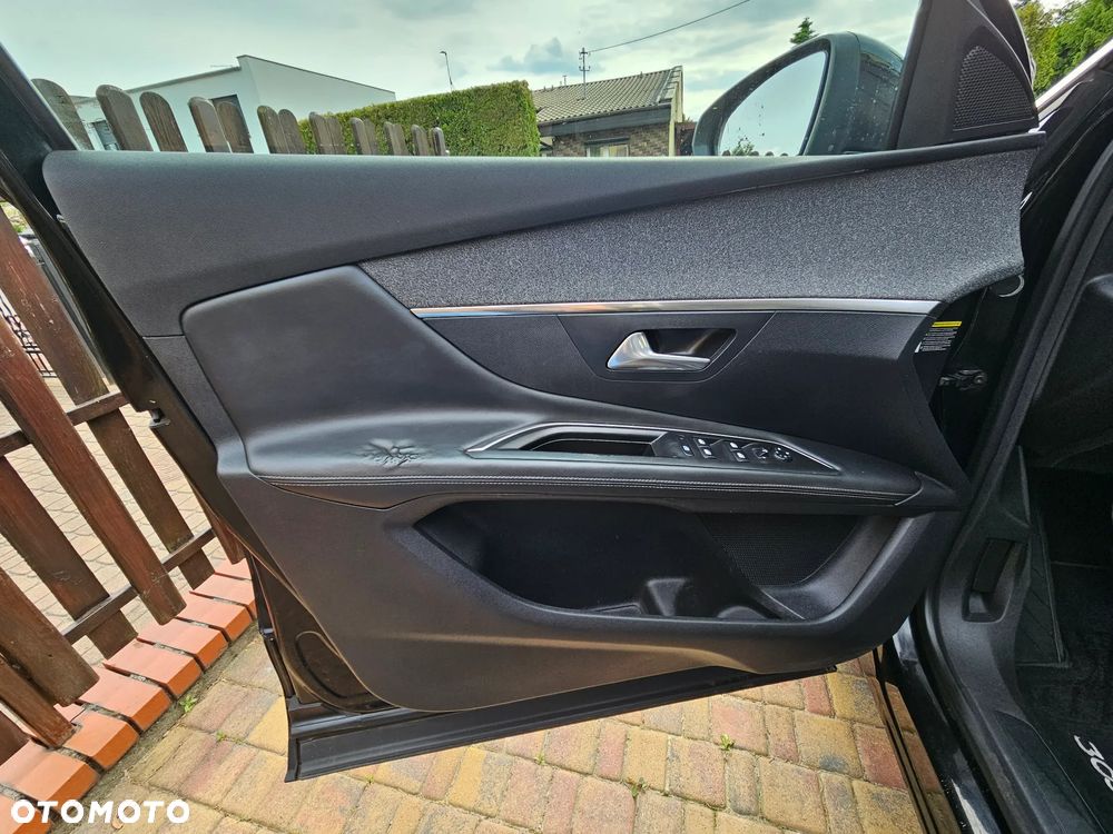 Peugeot 3008 - 17