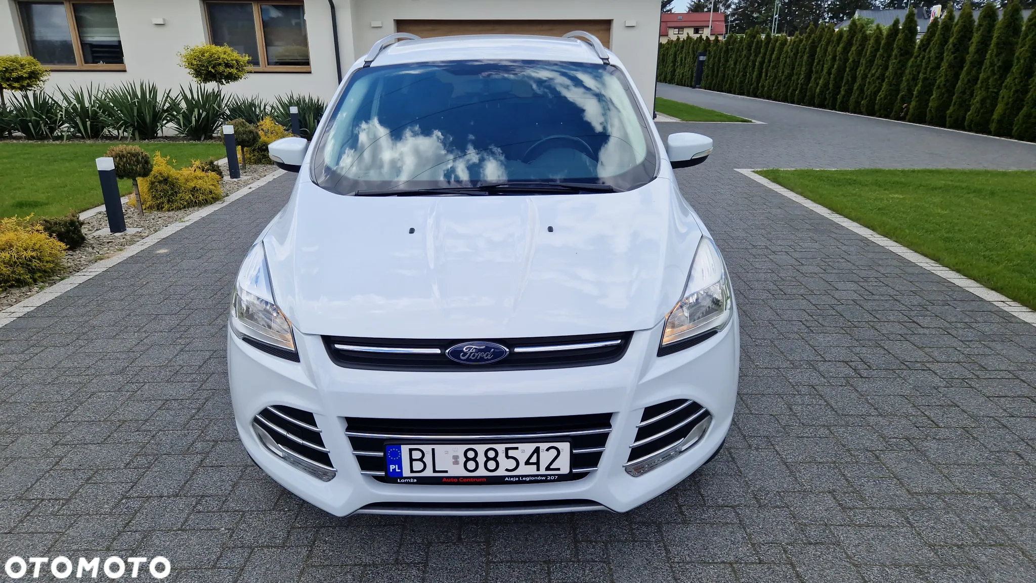 Ford Kuga 2.0 TDCi 2x4 Titanium - 2